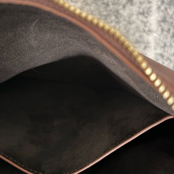 Cuyana Oversized Celestia Bag - Picture 12 of 16